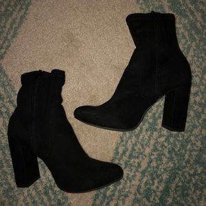 Forever 21 black ankle tight booties